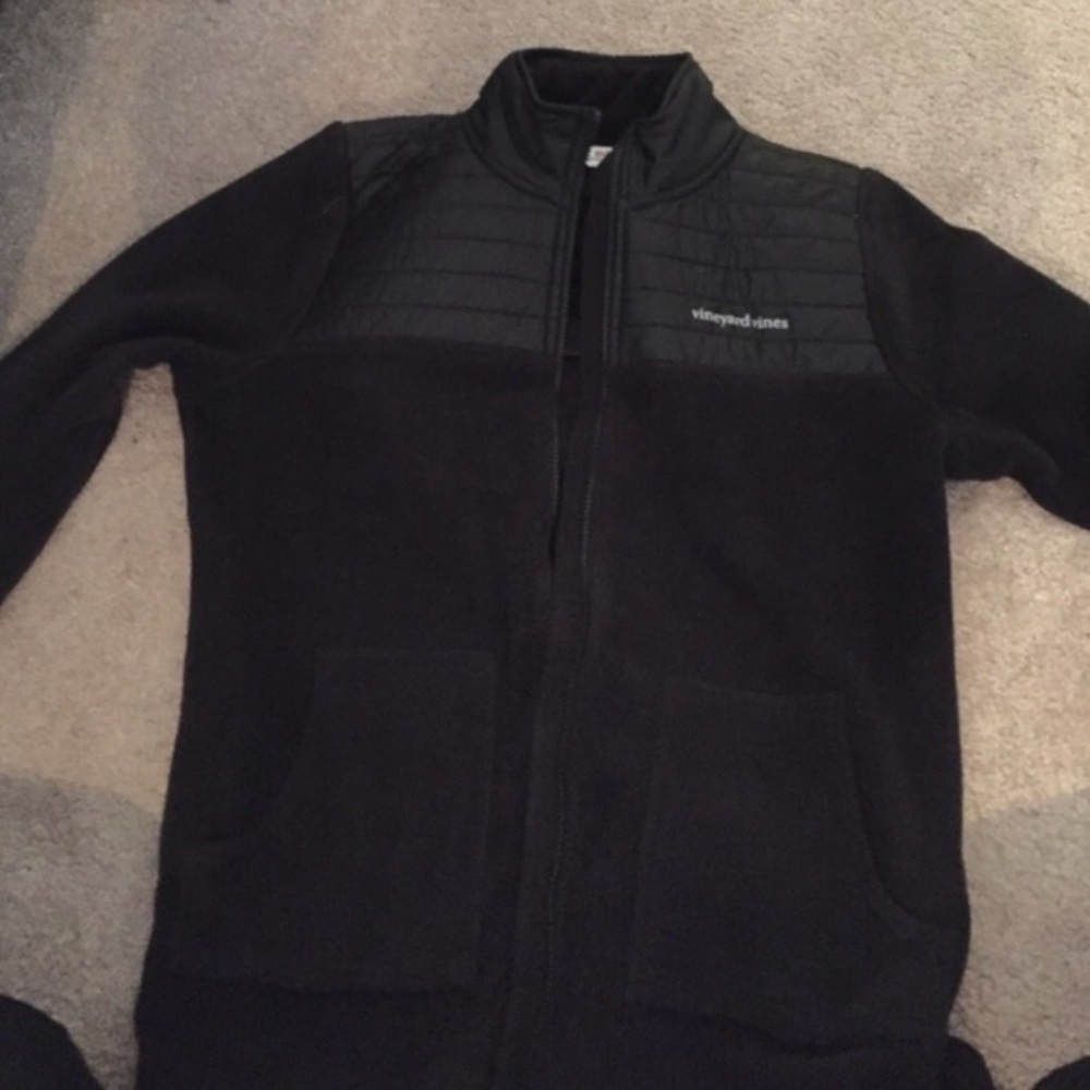 Vineyard vines fleece
